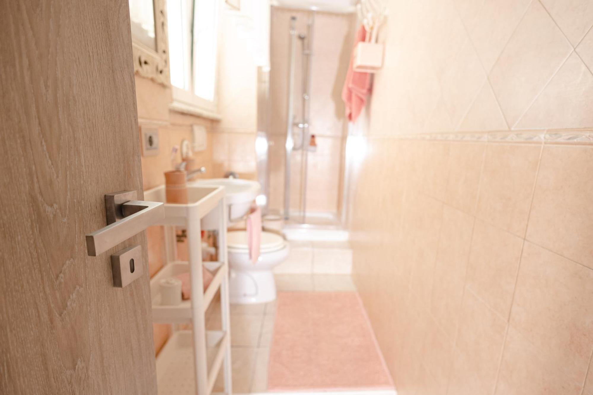 Delightful Apartment Close To The Center Ostia Buitenkant foto